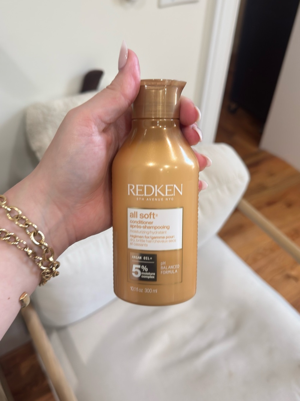 Redken All Soft Conditioner - Gold Bottle